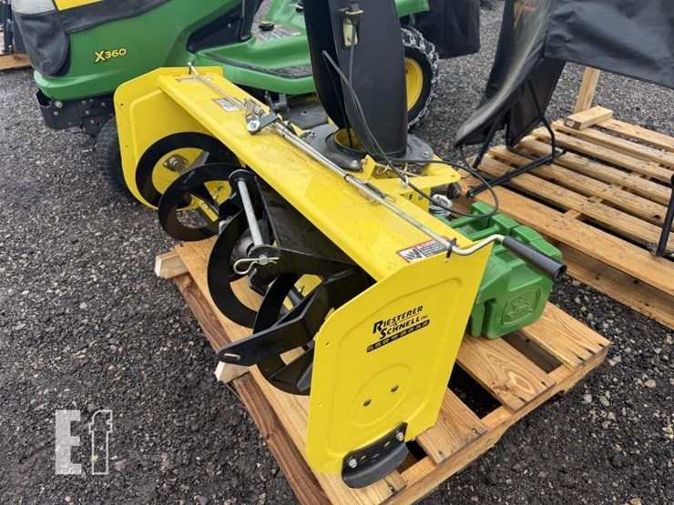 2011-john-deere-x360-image-26