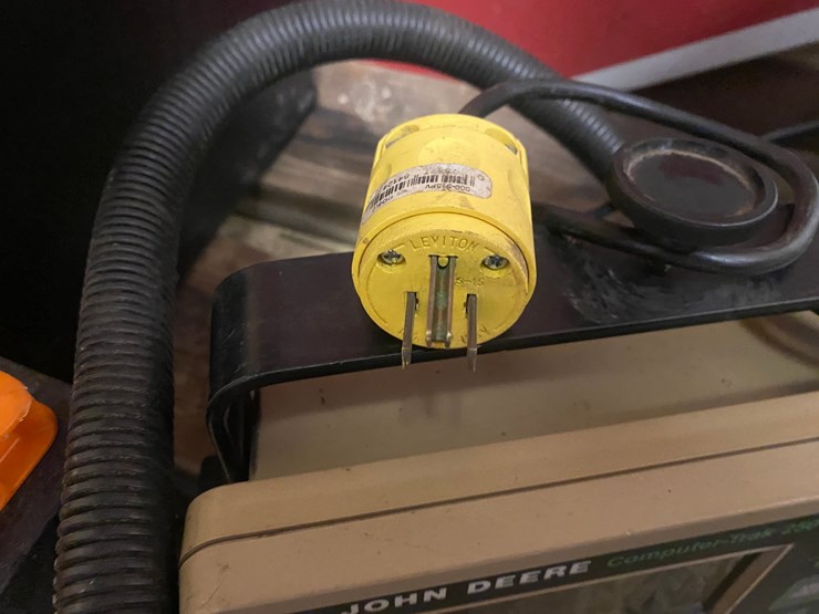 john-deere-7200-image-62