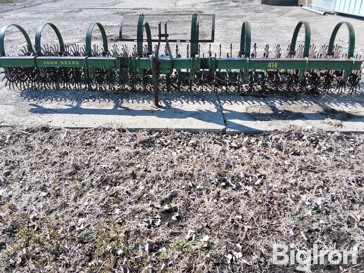 john-deere-414-image-2