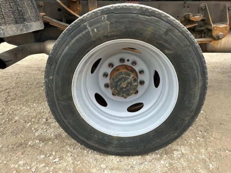 2020-ford-f550-xl-image-54