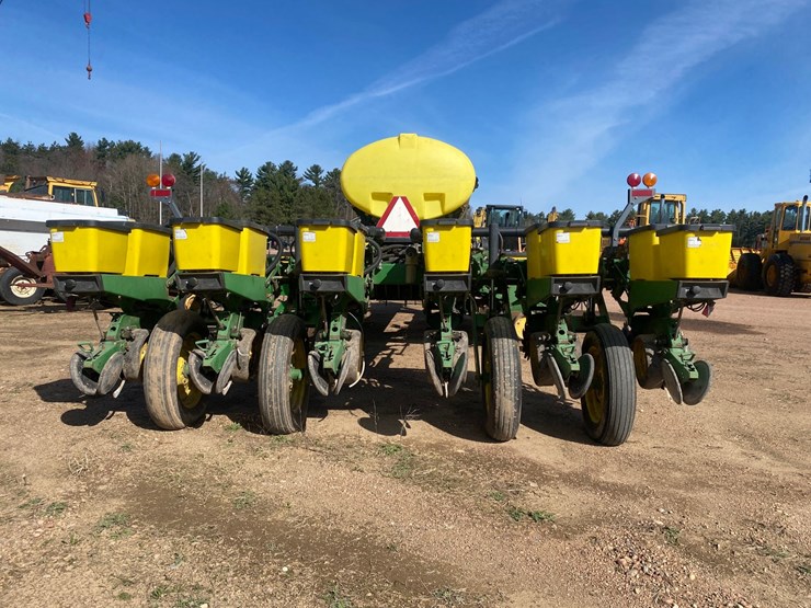 john-deere-7200-image-6