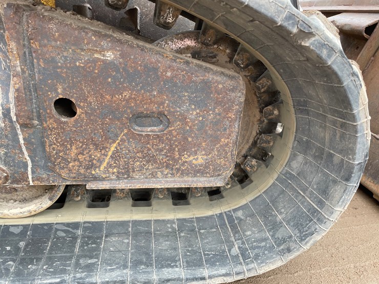 2007-new-holland-c185-image-25