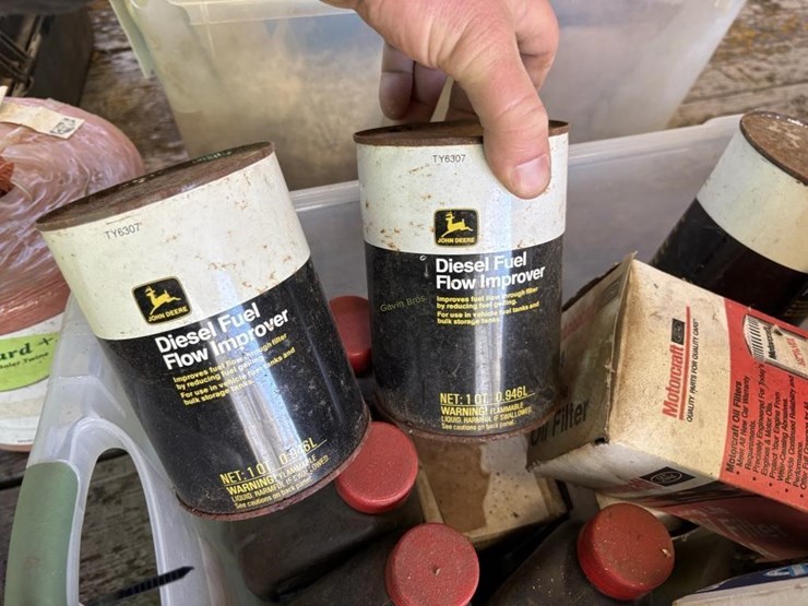oil--john-deere-filters,-etc-image-3