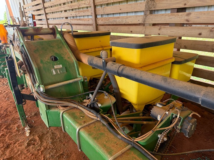 john-deere-1725-image-11