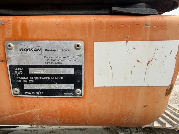 2011-doosan-dx225-lc-image-7