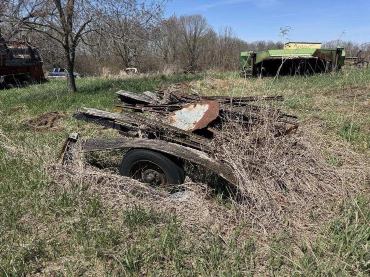 large-lot-of-scrap-machinery/vehicles-image-16