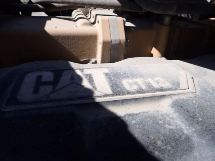 2012-caterpillar-ct660s-image-50