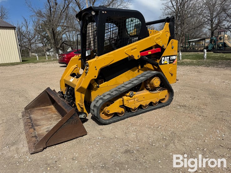 2020-caterpillar-259d-image-1