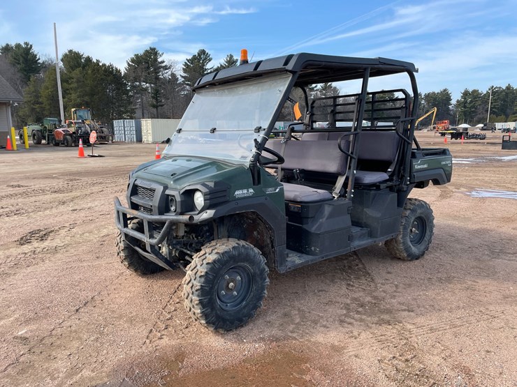 #1625-•-kawasaki-mule-pro-dxt-diesel-utv-image-1