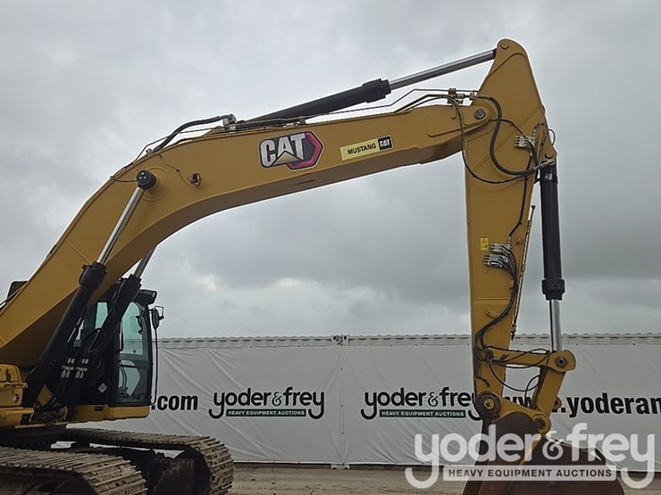 2021-caterpillar-336-image-31