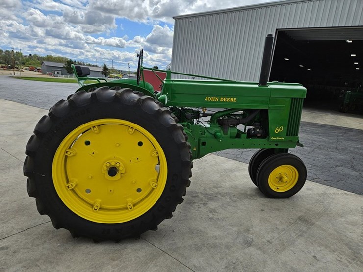 1955-john-deere-60-image-6