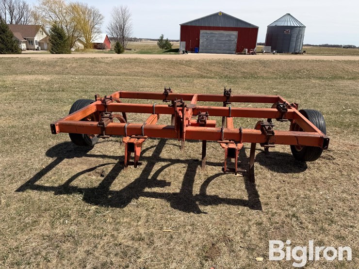 allis-chalmers-1600-image-1