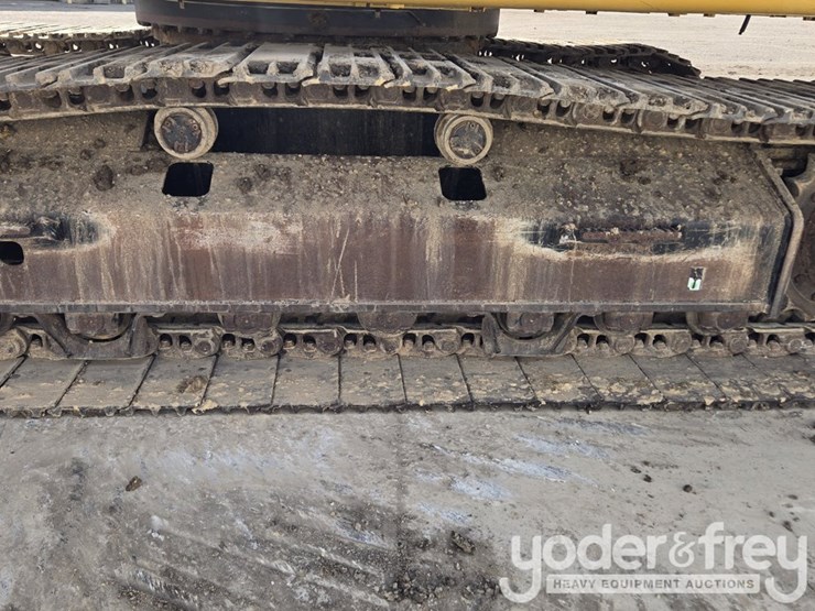 2021-caterpillar-336-image-13