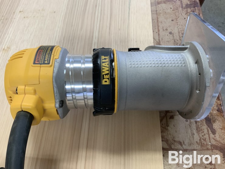 dewalt-dwp611-compact-router-image-13