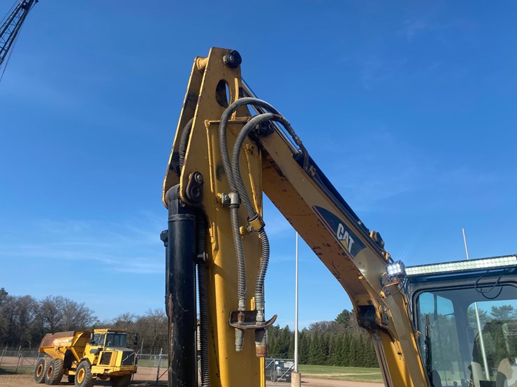 caterpillar-303c-cr-image-12