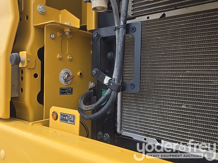 2021-caterpillar-336-image-48
