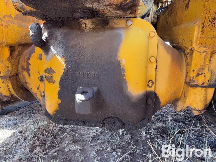 caterpillar-12-image-13