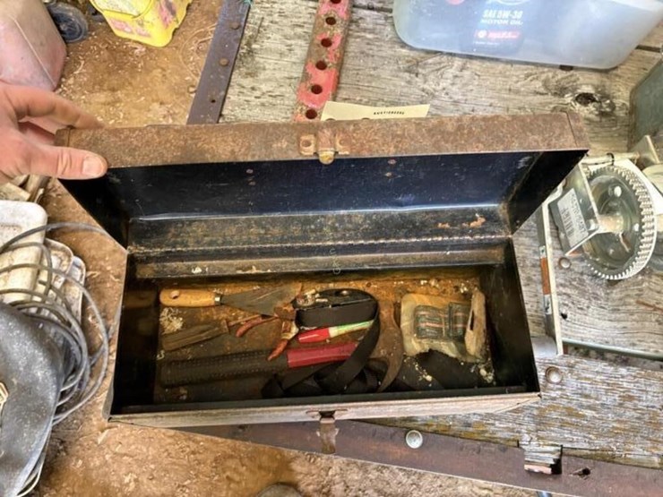 john-deere-tool-box-image-2