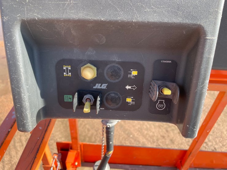 2015-jlg-4394rt-image-39