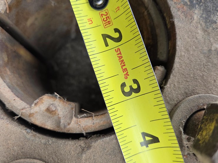 john-deere-axle-hubs-image-11