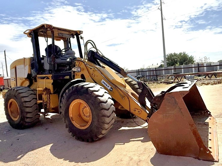 2012-caterpillar-930g-image-1