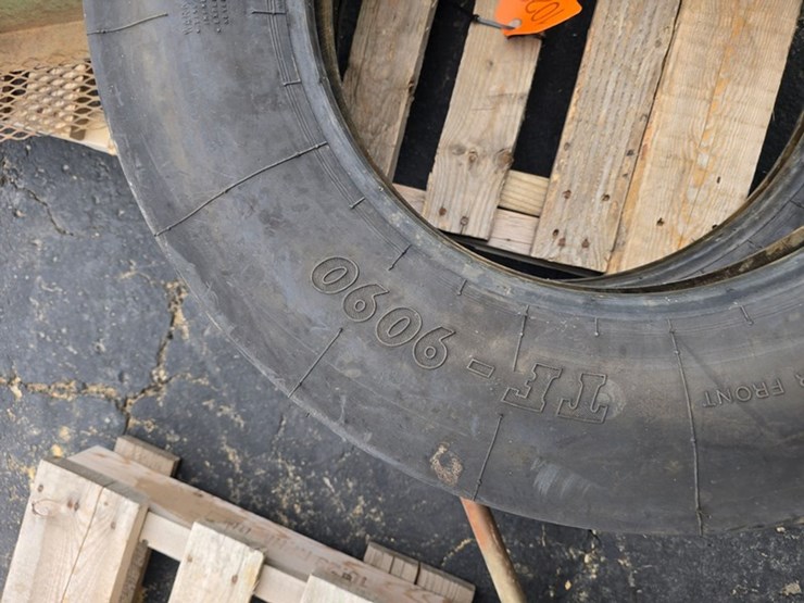 #1022-•-bkt-pair-of-5.50-16-tires-image-4