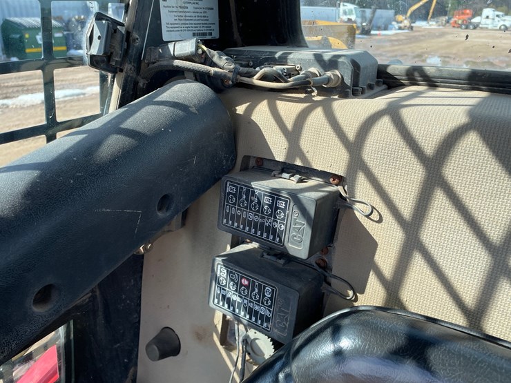 caterpillar-247b3-image-41