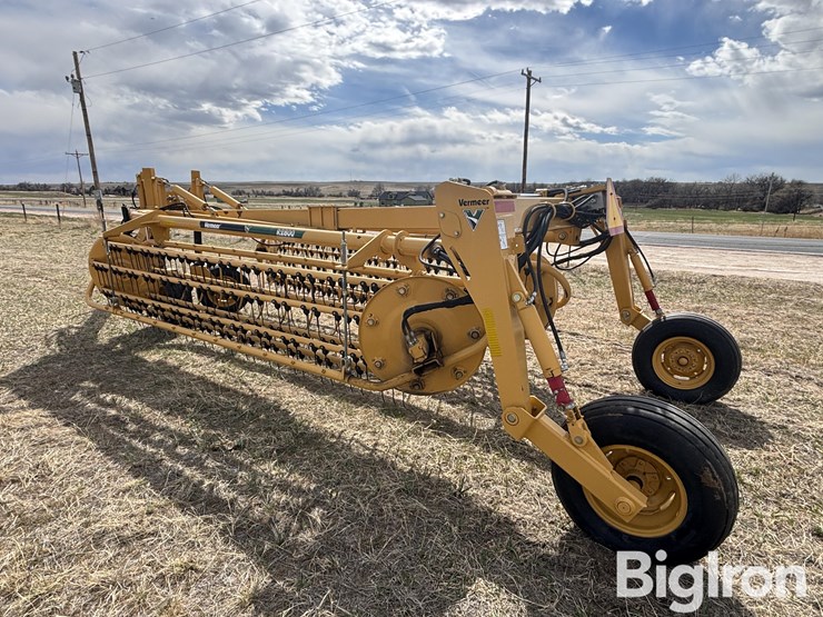 2011-vermeer-r2800-image-7