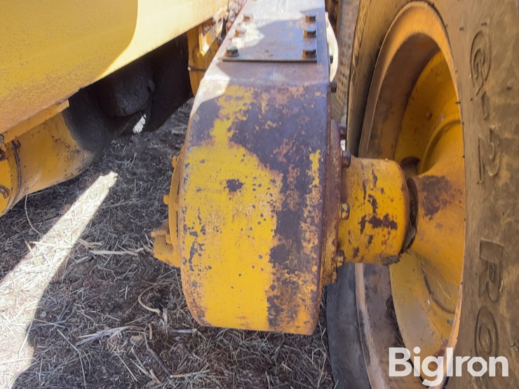 caterpillar-12-image-16