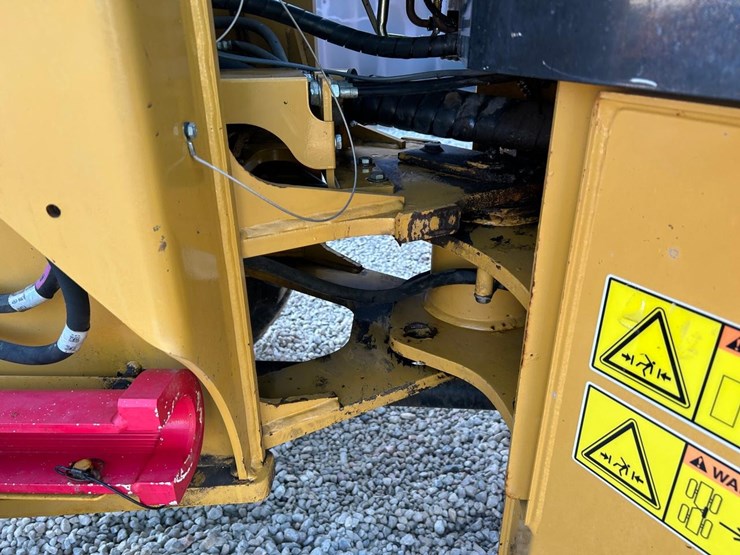 2017-caterpillar-903c2-image-17