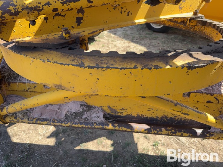 caterpillar-12-image-14