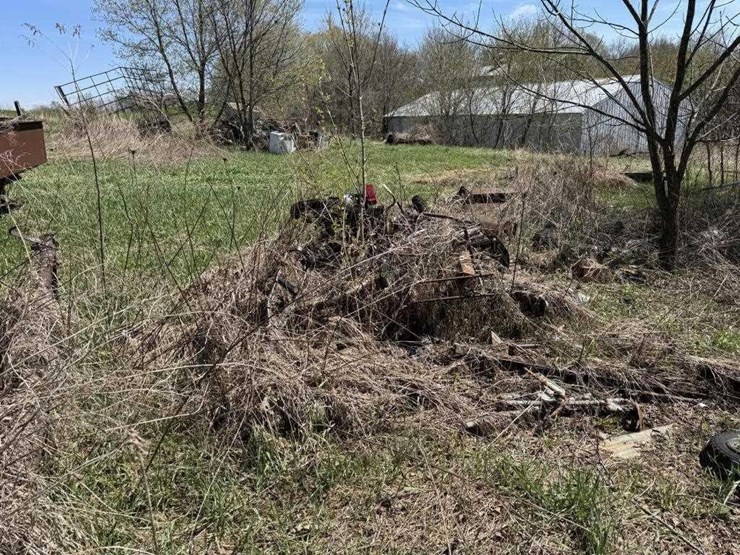 large-lot-of-scrap-machinery/vehicles-image-25