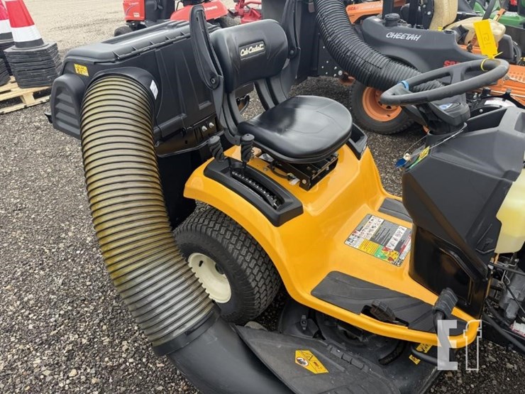 2017-cub-cadet-xt2-lx42-image-9