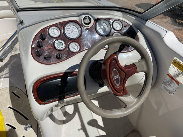 #1572-•-2005-tahoe-204-boat-(has-wi-title)-image-25