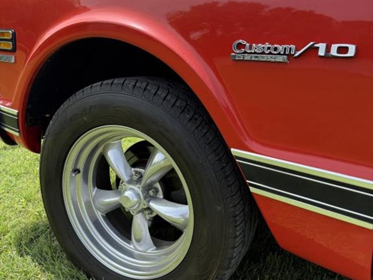 1972-chevrolet-custom-deluxe-image-13