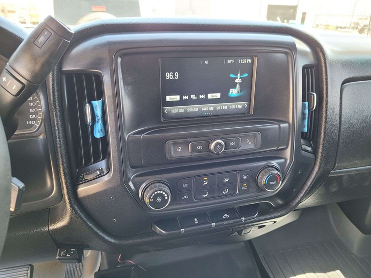 2016-chevrolet-silverado-2500-image-18