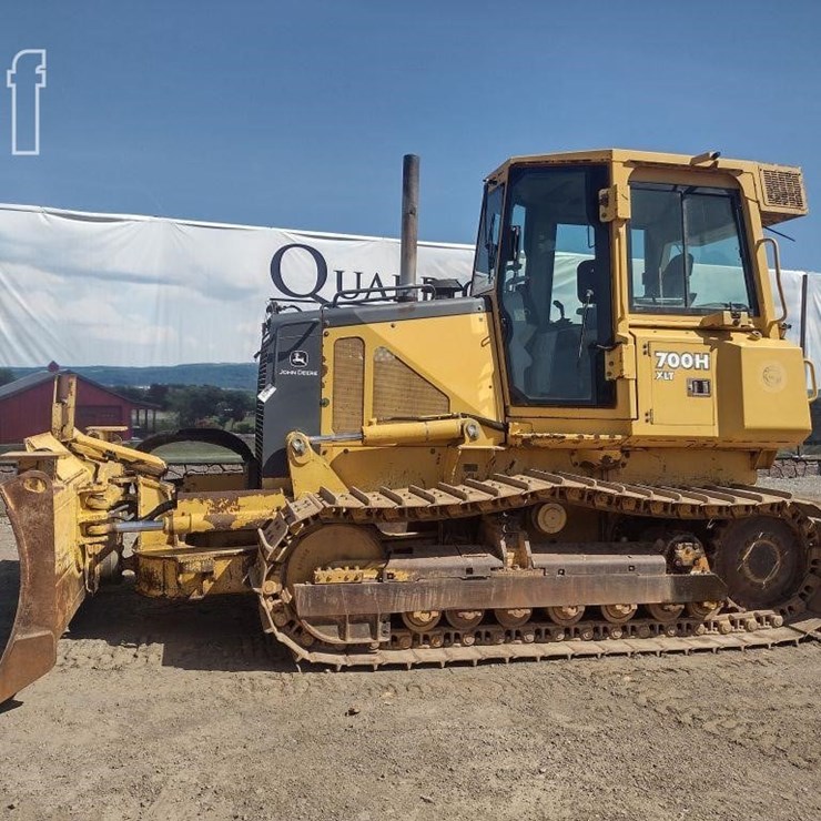 2004 DEERE 700H