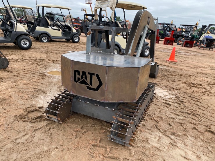 caterpillar-60-image-6