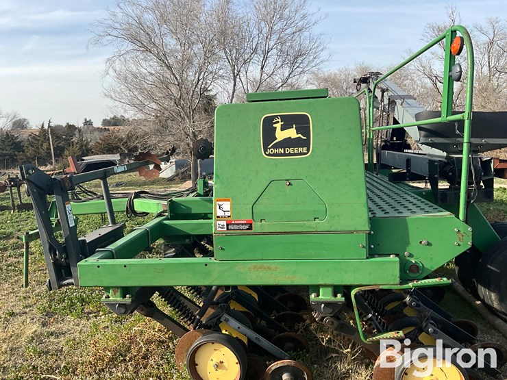 john-deere-750-image-8
