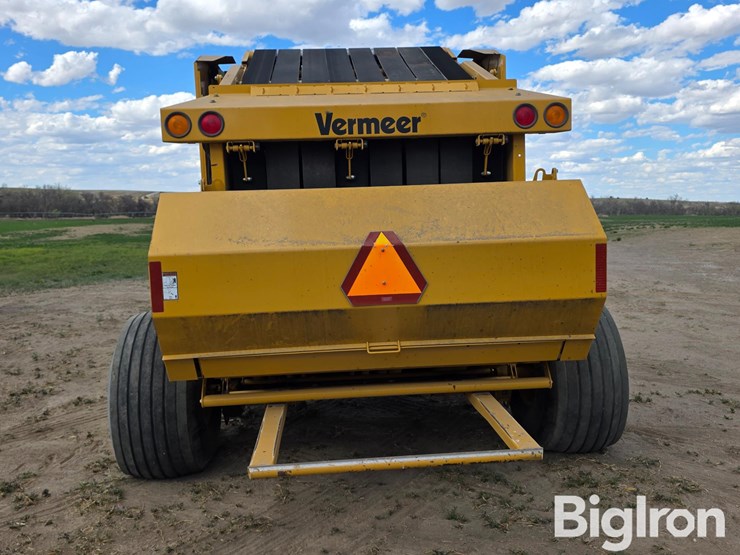 2016-vermeer-605n-image-6