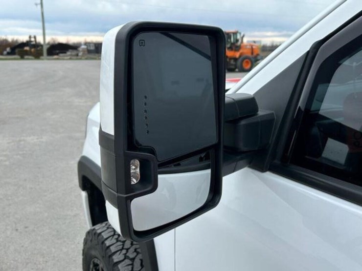 2018-chevrolet-silverado-1500-ltz-image-60