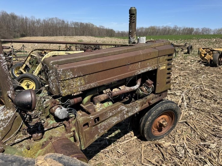 john-deere-b-image-10