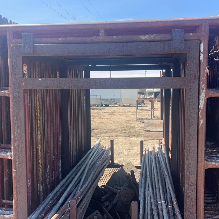 Scaffolding on Carring Cage.