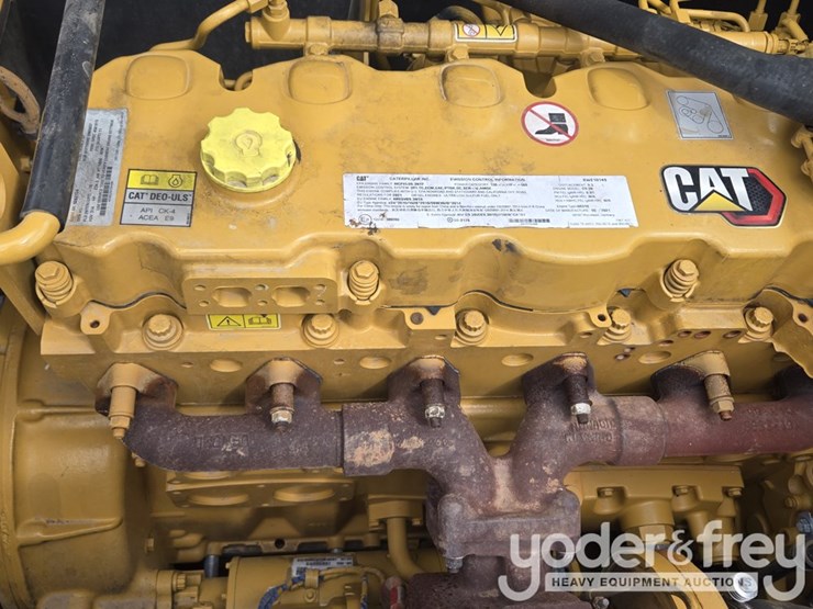 2021-caterpillar-336-image-94