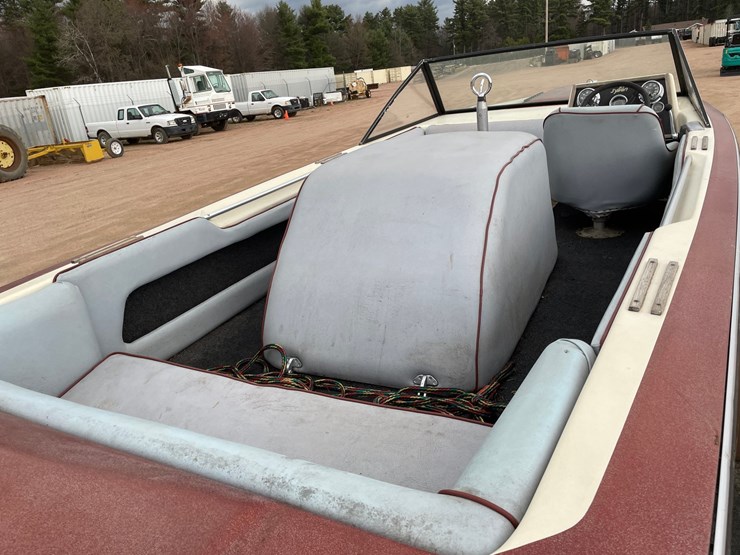 #1567-•-1987-sylvan-19'-boat-with-trailer-(no-title/reg.-card)-image-21