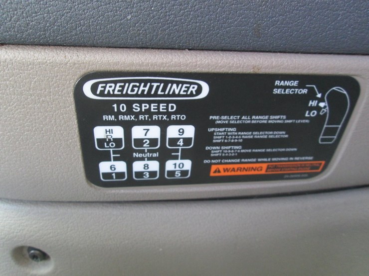 2016-freightliner-cascadia-113-image-40