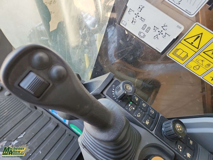 2019-caterpillar-320-image-9