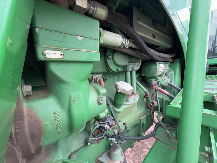 john-deere-4930-image-28