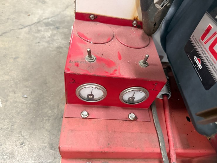#2056-•-jump-start-unit-dual-tank-image-7