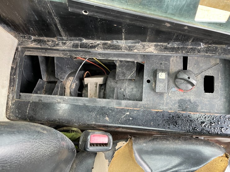 2005-caterpillar-252b-image-23